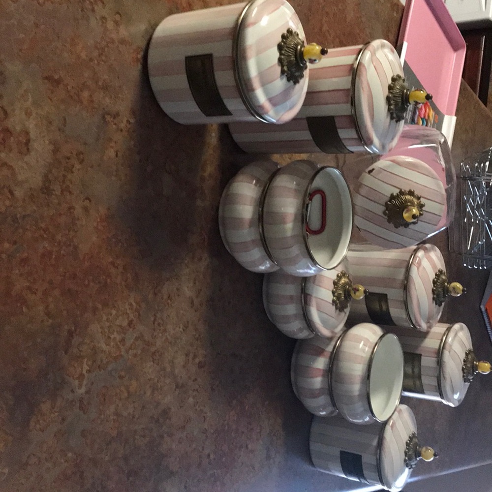 Mackenzie-child bathing hut retired 11 piece set